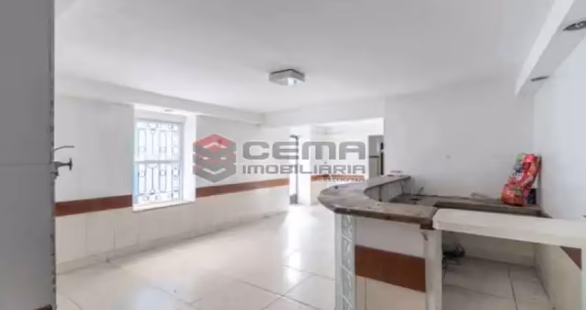 Casa com 30 quartos para alugar na Rua das Laranjeiras, Laranjeiras, Rio de Janeiro