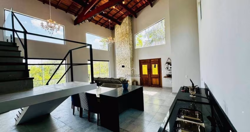Sobrado com 4 dormitórios à venda, 300 m² por R$ 2.100.000,00 - Jardim Santo Antônio - Atibaia/SP