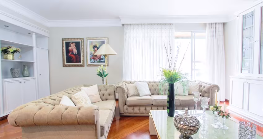 Apartamento no Batel com 3 Dormitórios, 2 Vagas, sacada, com 174 m2 privativos