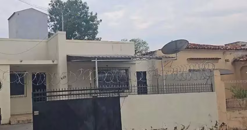 Casa com 3 quartos à venda na Rua Candido Mariano, 1026, Centro-Norte, Cuiabá