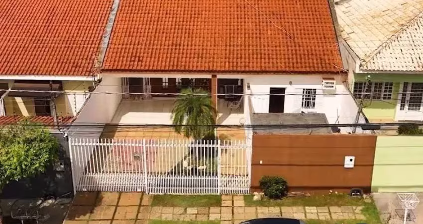 Casa para venda, com 4 quartos,  no Jardim Itália, Cuiabá - CA7397