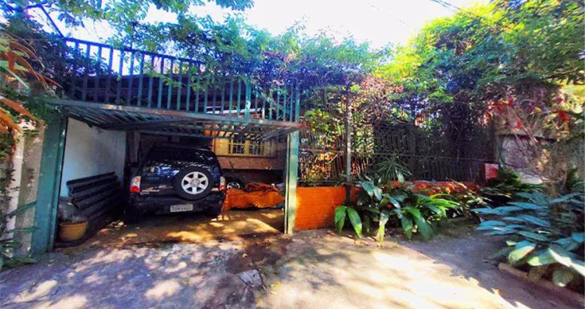 Chalé europeu no jardim petrópolis, 2 dormitórios, 1 suíte, 4 salas, edícula com suite, 3 banheiros, 2 vagas, 170 m2, r$840.000,00 brooklin