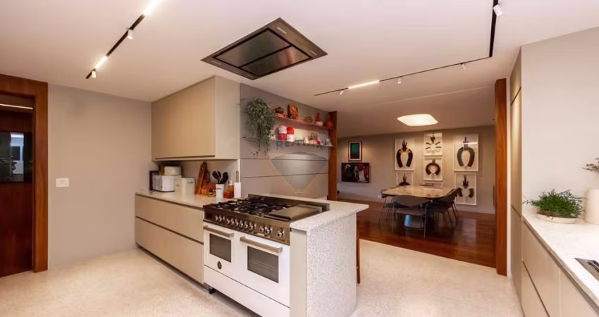 Apartamento à venda em prédio luxuoso na área plana dos Jardins. Rua da Consolação 3467. 4 dormitórios 300 m2