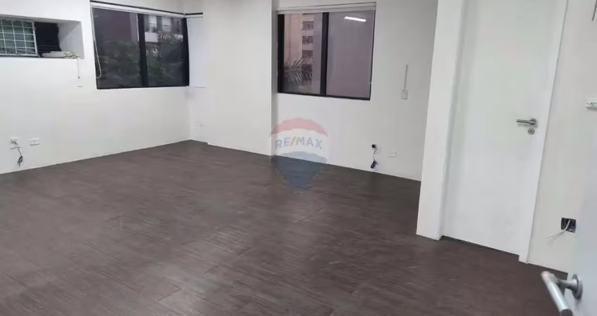 Sala comercial em higienópolis 33 ², com lavabo e vaga