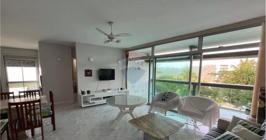 Venda apto Rua Gilberto Glasser, 582, Enseada, Guarujá, 155 m² de área útil, lazer completo por R$1200000,00.