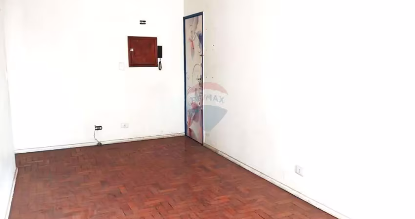 Vende apartamento, 42 m²,  8º andar, ao lado da estação da luz, pronto para morar ou investir, na praticidade de ter tudo o que precisa, bem perto.
