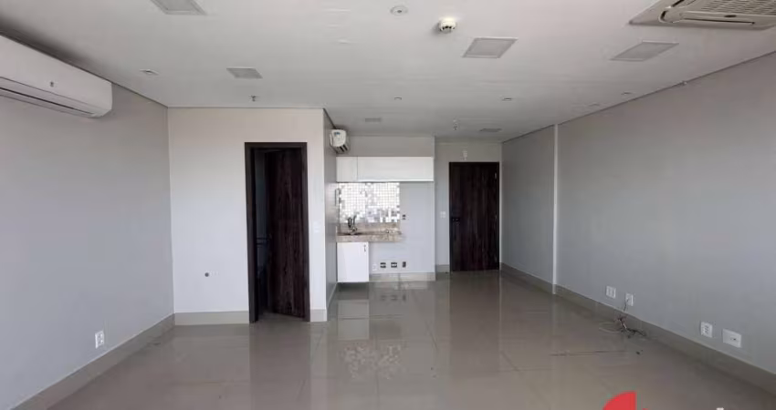 Sala no Cristal Tower para alugar, 40 m² por R$ 8.500/mês - Manaus/AM