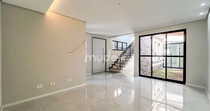 Sobrado à venda no bairro Boqueirão - Curitiba/PR