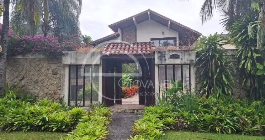 CASA DE 7 QUARTOS Á VENDA - BARRA DA TIJUCA - ALAMEDA DOS EUCALIPTOS