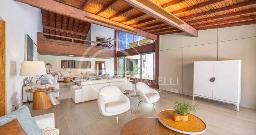 Mansão de 7 quartos na Barra da Tijuca: 7 suítes, 3 salas, 10 banheiros, 8 vagas e 900m² de puro requinte!