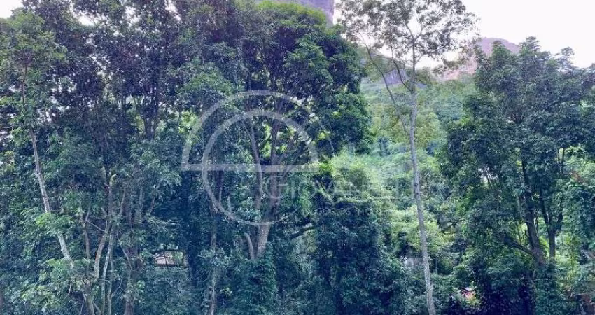 CASA DE 4 SUITES À VENDA - SÃO CONRADO