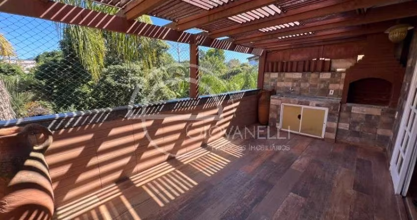 Aluguel de Casa no Recreio dos Bandeirantes: 3 Quartos, 1 Suíte, 2 Banheiros, 2 Vagas de Garagem, 280m².