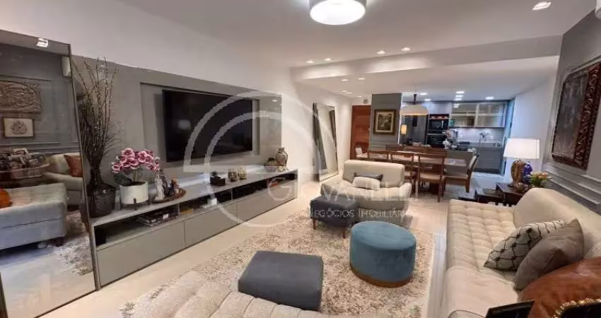 Apartamento reformado com 3 quartos, 2 suítes, escritório, varandão gourmet, 2 vagas e 133m²