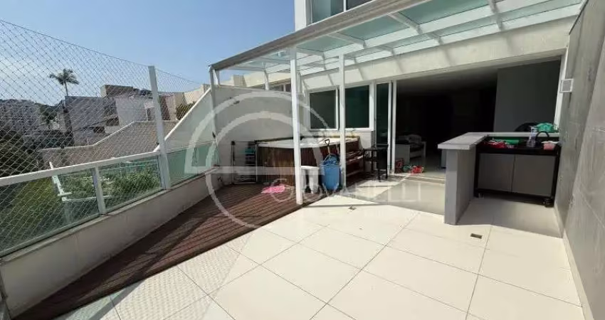 Alugue já sua cobertura de luxo na barra da tijuca, rio de janeiro: 3 quartos, 3 suítes, 5 banheiros, 1 vaga, 225m².
