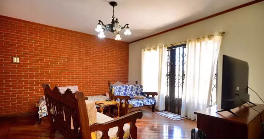 Casa à venda de 3 quartos e 2 vagas no alto da lapa