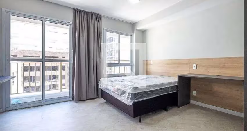 Kitnet / Stúdio à venda na Rua Alves Guimarães, 251, Pinheiros, São Paulo