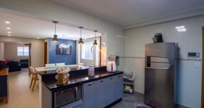 Campo belo - casa assobradada com 240m², 3 dormitório, 1 suite e 4 banheiros.