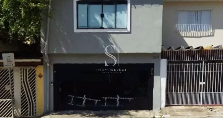 Casa assobradada com 4 dormitórios, 1 suíte, 1 sala, 2 banheiros, 2 vagas de garagem na vila mariana