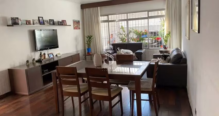 Campo belo - sobrado residencial de 200m² com 3 suítes e 4 vagas.