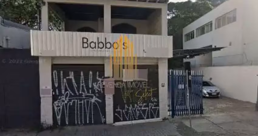 Terreno de 180m² de área útil e 275m² de area construída à venda na região de perdizes