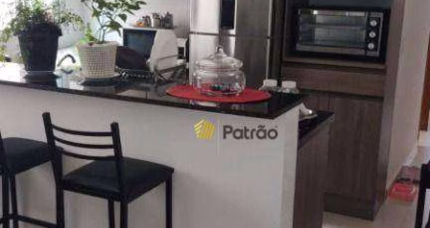 Apartamento em Vila Guiomar