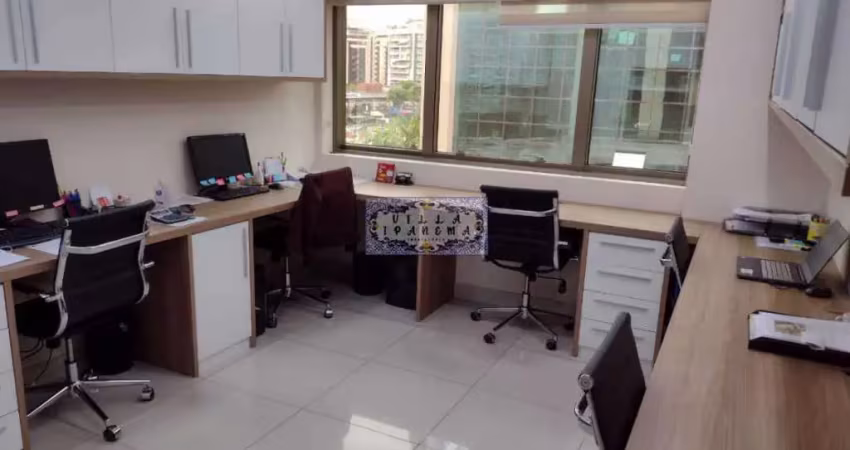 Sala comercial com 3 salas à venda na Avenida das Américas, Barra da Tijuca, Rio de Janeiro