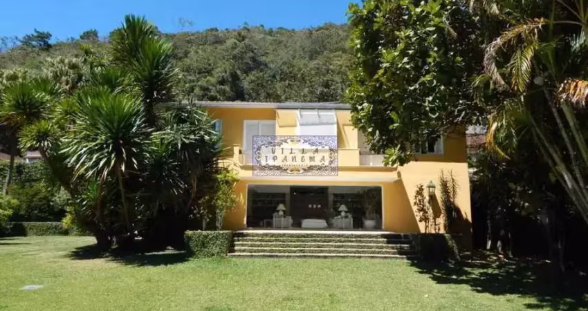 Casa com 5 quartos à venda na Avenida Estados Unidos, Quitandinha, Petrópolis
