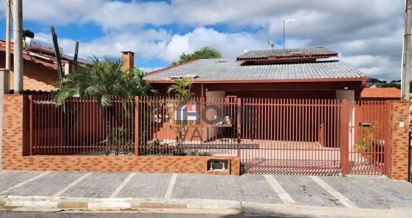 Casa com 3 dormitórios à venda, 250 m² por r$ 1.100.000,00 - centro - vinhedo/sp