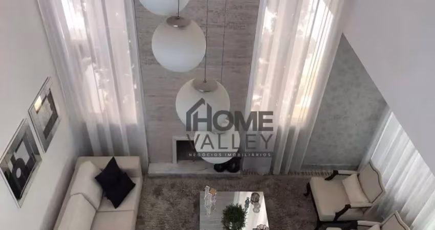 Casa sobrado com 3 suítes, closet, hidromassagem, piscina, situada em condomínio, valinhos