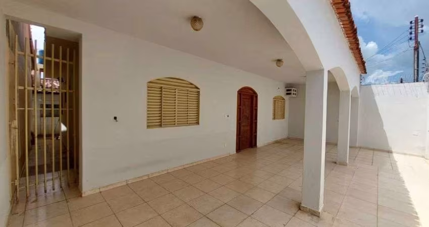 Vendo Casa Bairro: CPA IV 3ª Etapa Área Const.: 147,35m²