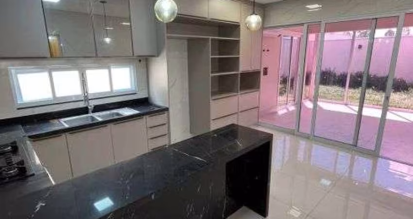 Alugo Sobrado com 3/4 suítes no Condomínio Primor das Torres