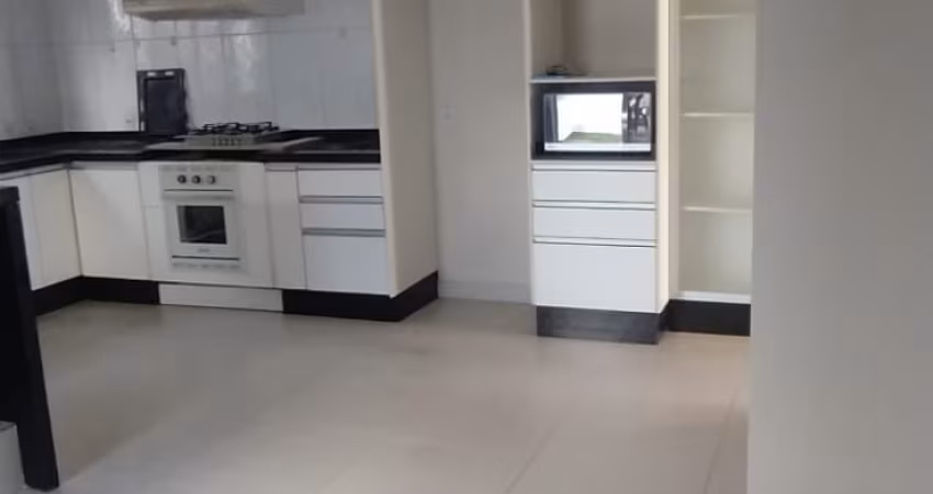 Alugo casa no condomínio Rio Coxipo   Casa com Energia Solar  Com 3 quartos