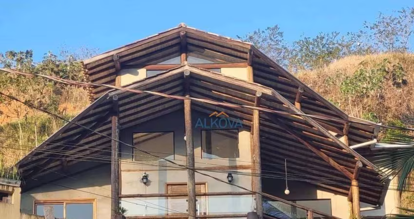 Sobrado à venda, 280 m² por R$ 2.000.000,00 - Freitas - São José dos Campos/SP