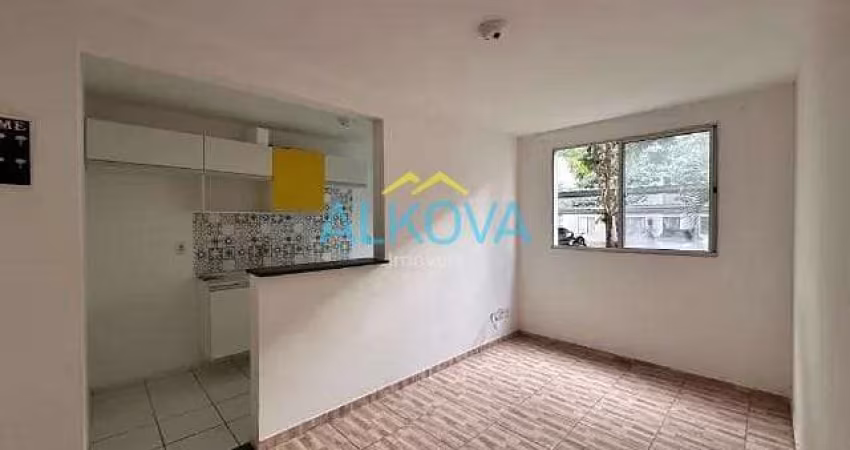 Apartamento com 2 dormitórios à venda, 45 m² por R$ 220.000 - Villa Branca - Jacareí/SP