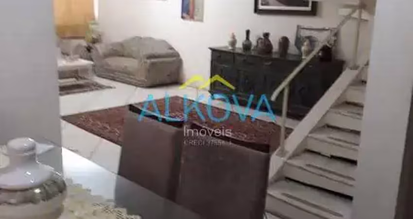 Sobrado com 4 dormitórios à venda, 228 m² por R$ 590.000 - Centro - São José dos Campos/SP
