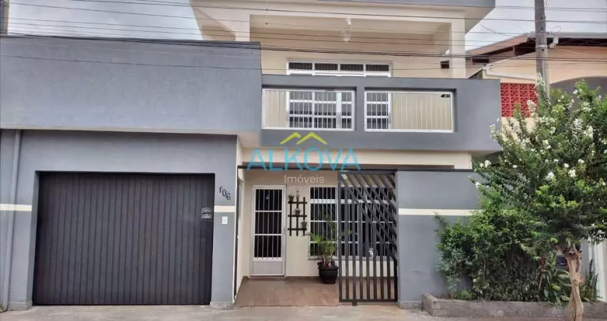 Sobrado à venda, 328 m² por R$ 840.000,00 - Cidade Jardim - Jacareí/SP