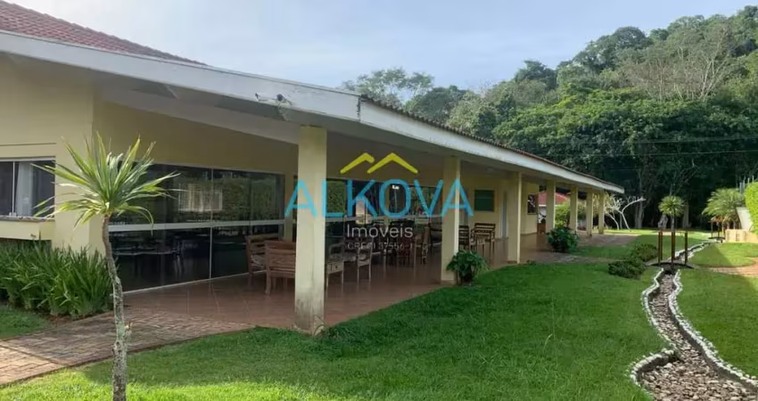 Casa com 5 quartos à venda na Rua dos Limoeiros, Fazenda São Francisco, Jambeiro