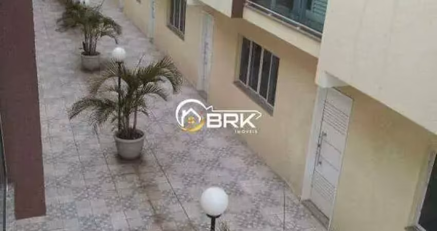 Sobrado em condomínio fechado vl formosa 3 dorms, 1 suíte, 2 vagas com depósito