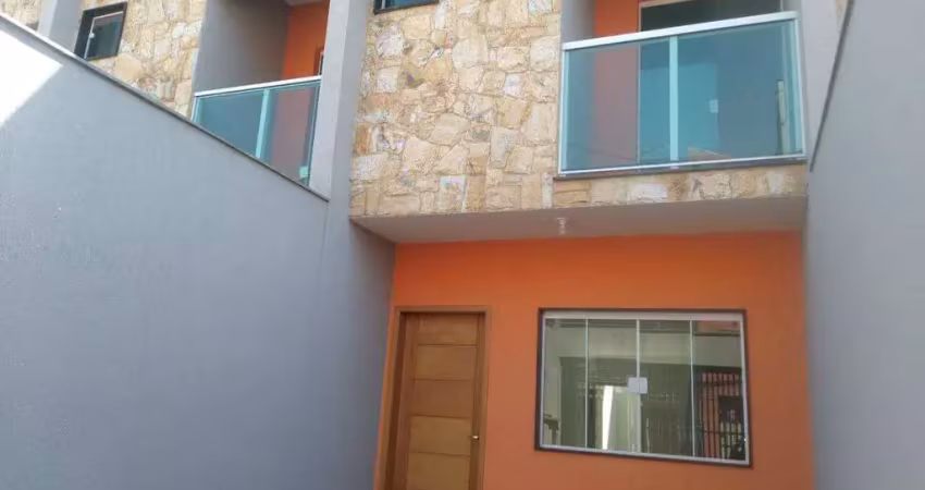 Sobrado novo na vila antonieta - 2 suítes, quintal privativo e vaga ampla - 550mil
