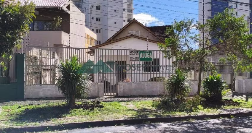 Casa Comercial para alugar, 210.00 m2 por R$ 8800.00 - Centro - Curitiba/PR