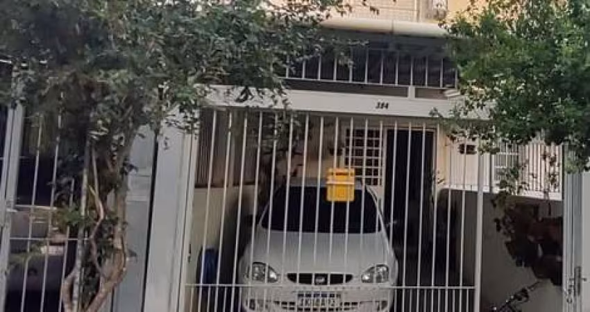 Sobrado à venda no bairro Parque da Matriz - Cachoeirinha/RS