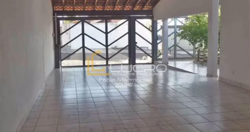 Vende-se casa de 3 dormitórios sendo 1 suíte - bairro vila souto