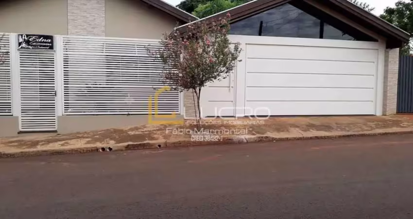 Casa com 3 quartos à venda no Centro, Arealva 