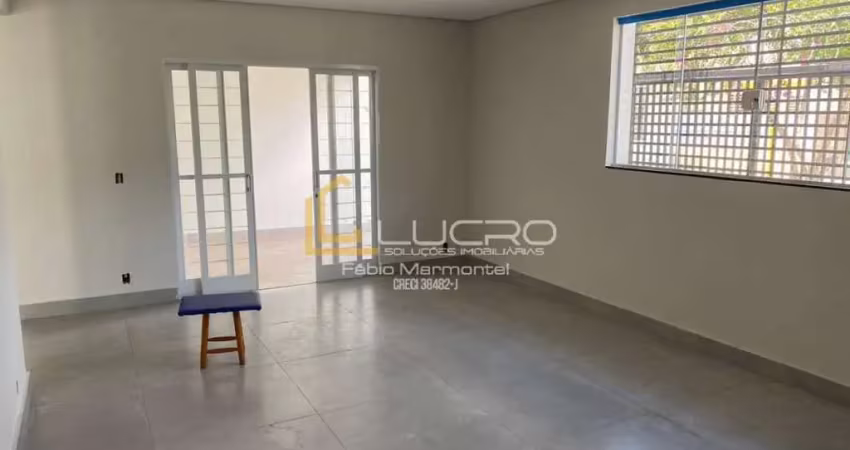 Casa com 3 quartos à venda na Vila Camargo, Bauru 