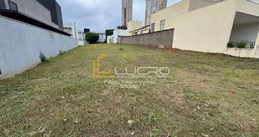 Lote com 360 m² em residencial villaggio iii, bauru - sp
