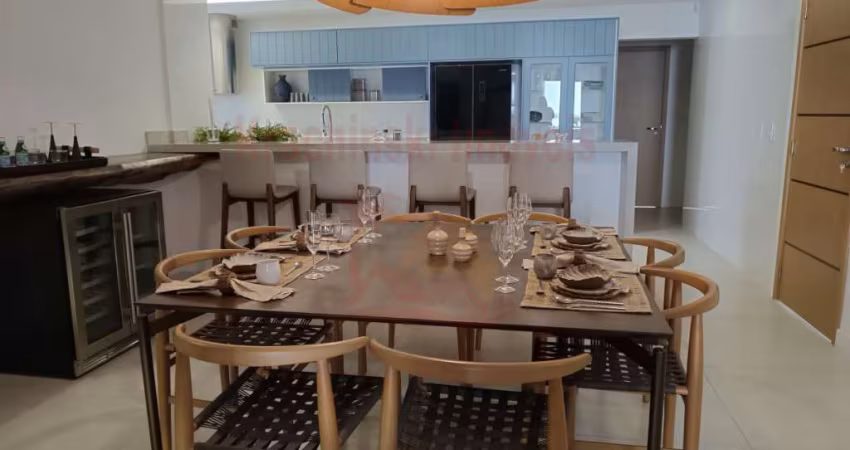 Apartamento alto padrão no Canto do Forte, 2 dormitórios sendo 2 suítes.