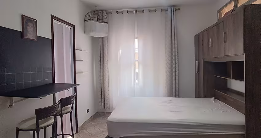 Oportunidade Kit net a 100 metros da praia no  Boqueirão