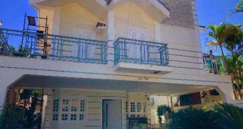 VENDA CASA RIVEIRA/SÃO LOURENÇO 100% REFORMADA A/T 408m² A/C 346m² distribuídos em 5 suítes todas com ar condicionados, SPA, home. CONSULTE-NOS.
