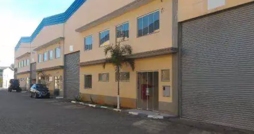 Locação de galpão comercial de 840m², oportunidade com área fabril 700m², escritório 140m², pé direito 8m, banheiros e vestiários. consulte-nos.