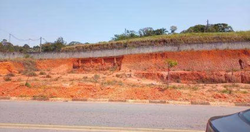 VENDA DE TERRENO NO CONDOMÍNIO TERRAS DE ARUJÁ, EM ARUJÁ/SP, OPORTUNIDADE com área total de 300m² e próximo à entrada do condomínio. CONSULTE-NOS.